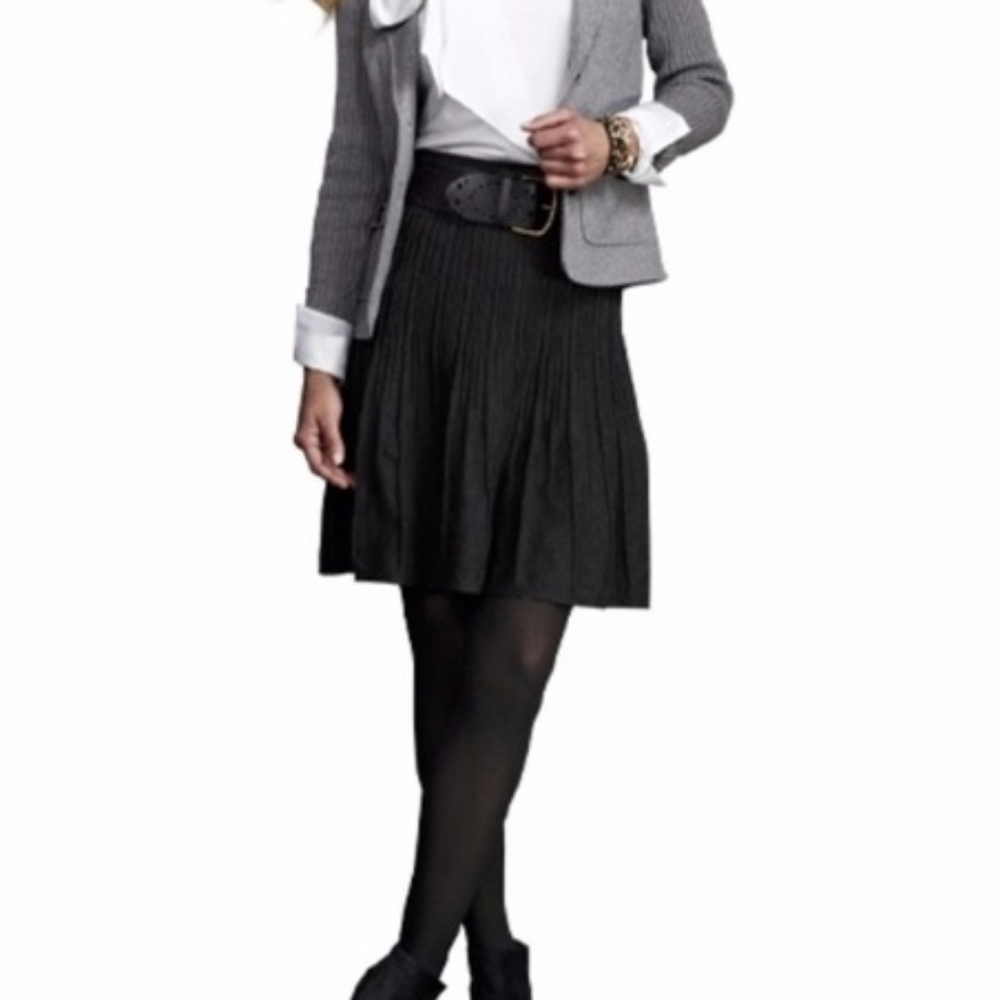 CAbi Vogue black pleated skirt, small